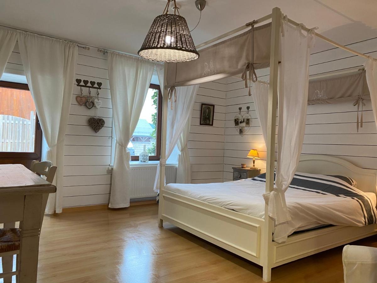 Suzanne'S Cottage Rochehaut Dış mekan fotoğraf